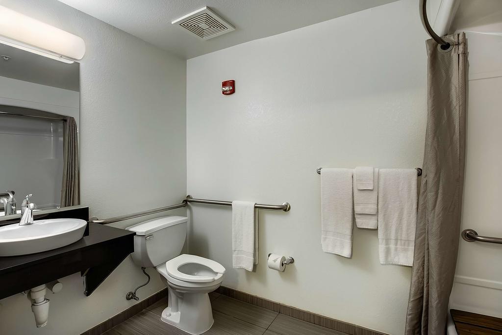 Studio 6-East Brunswick, Nj - Nyc Area Bagian luar foto